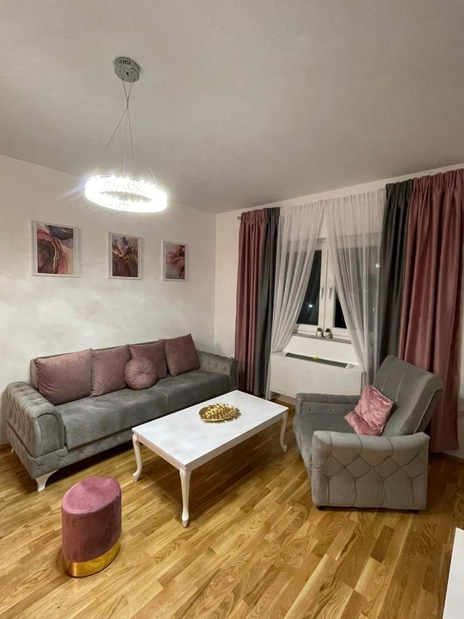 Skyline Apartment Bijeljina Esterno foto