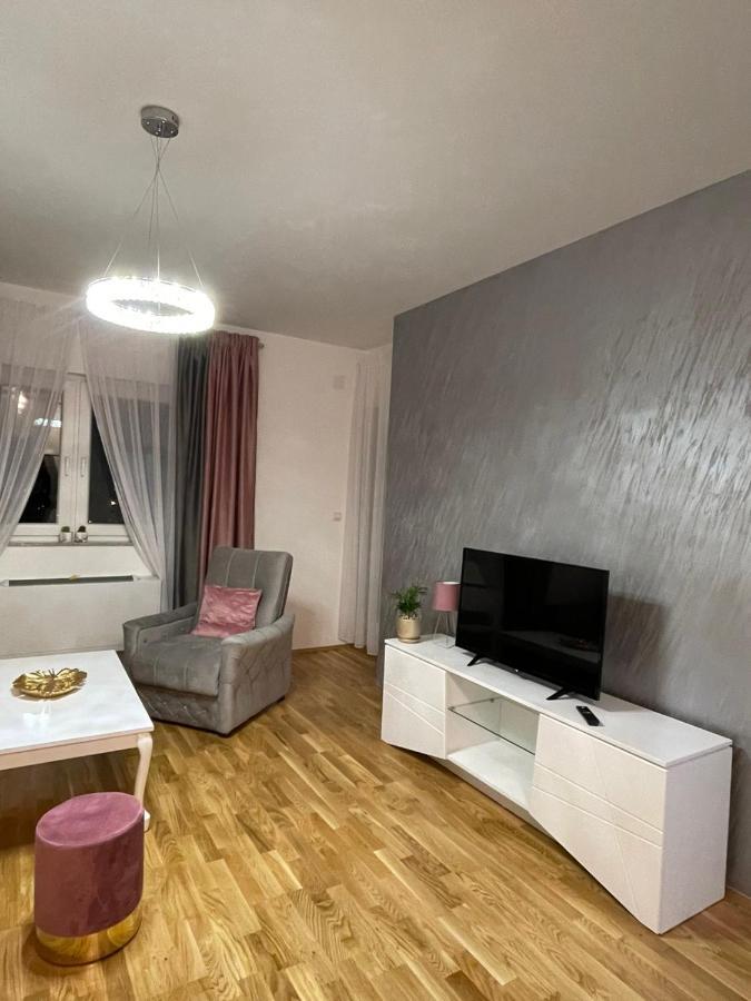 Skyline Apartment Bijeljina Esterno foto