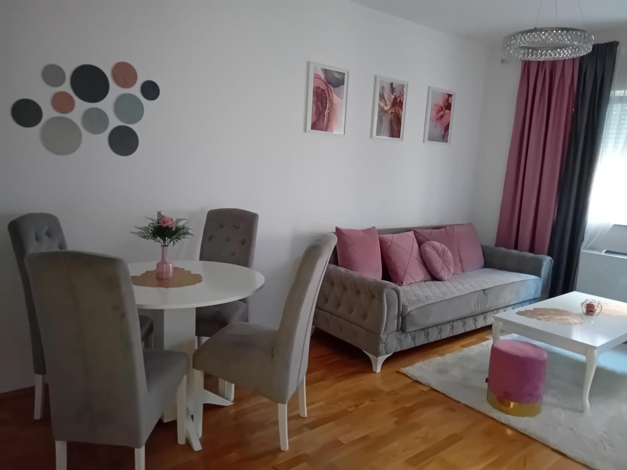 Skyline Apartment Bijeljina Esterno foto